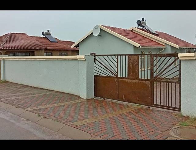 3 BEDROOM HOUSE FOR SALE IN PROTEA GARDEN